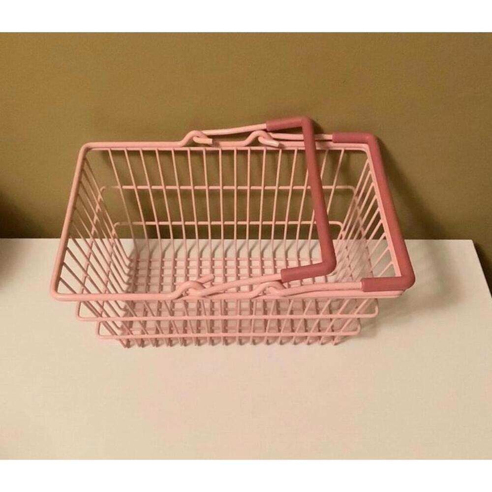 Storage baskets